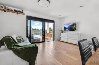 Slnečný RD s výhľadom na greeny v Residencii - 4