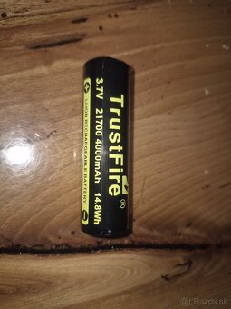 LED takticka baterka - 4