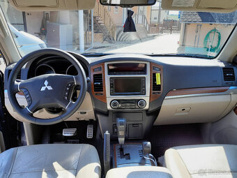 Pajero IV,V80 3.2DI-D 125KW A/T - 4