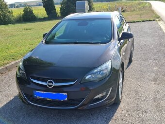 Opel astra sport tourer r.v.2015 - 4