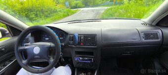 Predam volkswagen golf 4 combi 1.9 tdi 66kw - 4