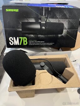 SHURE SM7B - 4