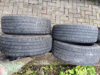 Predam 4x zimné pneu 235/60-17 - 4