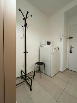 Kompletne zariadená garsónka, ul.Blumentálska, Bratislava I - 4