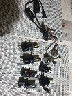 Predam nove led ziarovky H1,H4 H7,H8,H9,H11,H15,H16 HB3,HB4 - 4