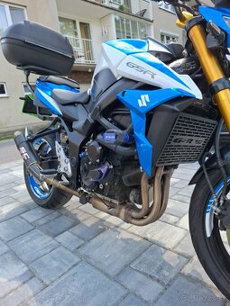 Predám Suzuki GSR 750 - 4