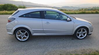 Opel Astra GTC 1.9 - 4