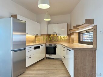 Malacky centrum- nový, slnečný 2i byt + garáž - 4