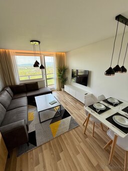 Na predaj krásny 2 izbový byt,Saratovská –Trenčín, 2x balkón - 4
