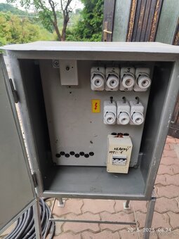 Predám elektricku rozvadzaciu skriňu - 4