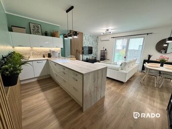 RADO | IBA U NÁS Na predaj štýlový 3-iz.byt so záhradkou, V - 4