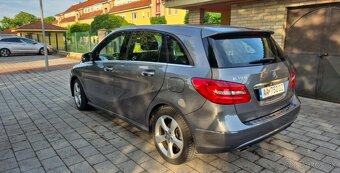 Mercedes-Benz B 180 - 4