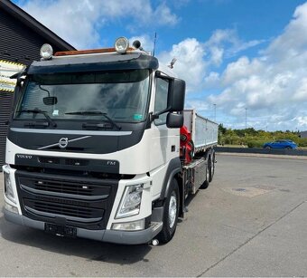 VOLVO FM Trojstranný sklápač s hydraulickou rukou EURO 6 TOP - 4