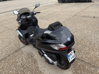 Piaggio mp3 400 - 4