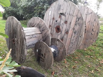 DREVENÝ BUBON DREVENÁ CIEVKA priemer 2 metre - 4