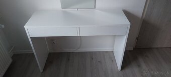 Kozmetický stolík - 4