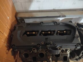 Predám hlavy motora Audi 3.0 171kw - 4
