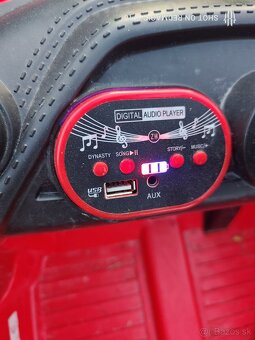 Auto na dialkove ovladanie - 4
