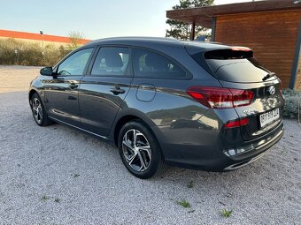 Hyundai i30 CW 1.6 CRDi mHEV Style DCT - 4