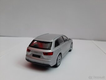 ⚡ Luxus & výkon v 1:43 – Audi Q7, aké chceš vo vitríne - 4