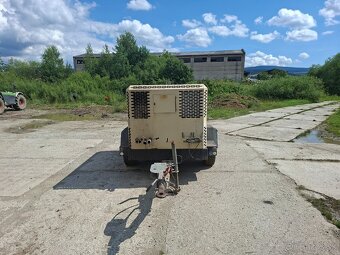 Predám skrutkový kompresor Ingersoll Rand R1220F – 93 kW, 12 - 4