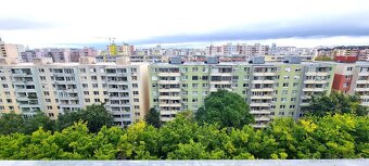 KLIMATIZOVANÝ, ČERSTVO VYMAĽOVANÝ  2i. BYT 55m2 S PARKINGOM - 4