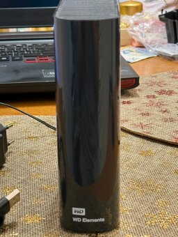 WD Elements Desktop 8 TB - 4