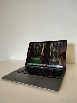 MacBook Air 2020 | i5 • 8GB • 256GB SSD - 4