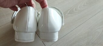 Topánky na prvé sväté prijímanie - 4