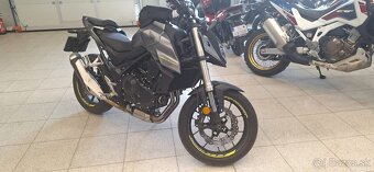 Honda Hornet CB750 2024 - 4