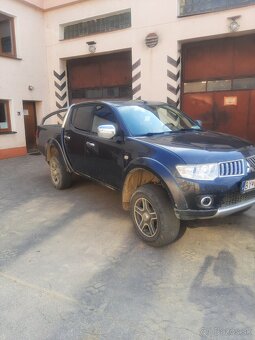 Mitsubishi L200 - 4