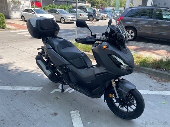 Honda ADV 350 - 4