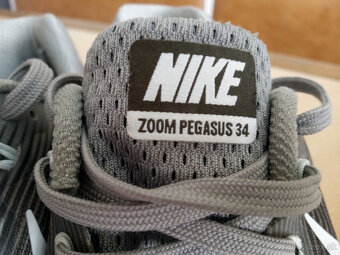 Damske bezecke tenisky NIKE ZOOM Pegasus 34. - 4