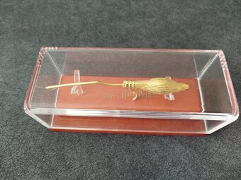 zlato striebro minca proof Harry Potter nimbus 2000 3D - 4