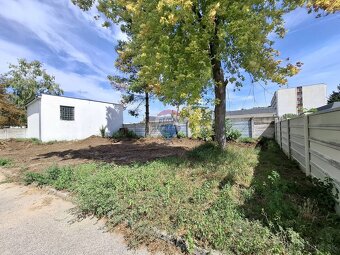 Podnikateľský pozemok – ideálny na sklad, servis či gastro - 4