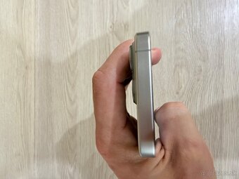 Predám IPhone 15 Pro 128 GB - 4