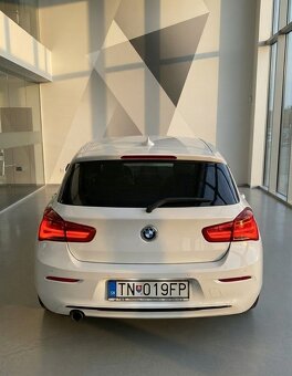 BMW rad 1 118i 2018 Sport line Shadow AT - 4