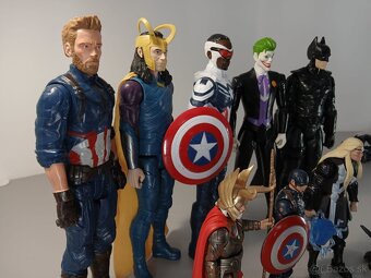 Veľké a malé figúrky Marvel a DC - 4
