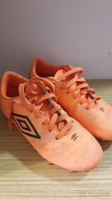 Adidas členkove botasky - 38 ,Umbro kopačky 3.5 - 4