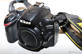 Nikon D3200 + příslušenství - 4