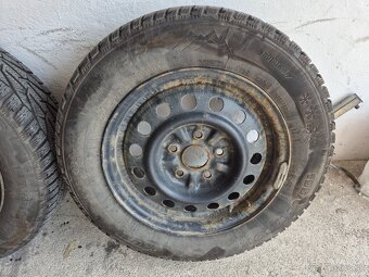 Predam pneu s diskami 195/65/r15 roztec 5x114,3 - 4