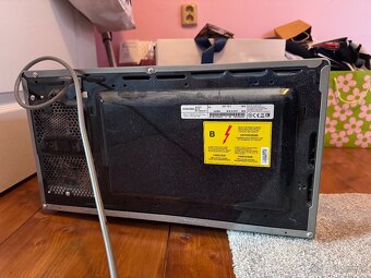 Mikrovlnná rúra značky Samsung - 4