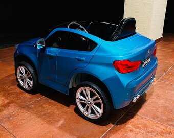 Detské elektrické autíčko BMW - 4