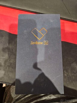 Asus zenfone 5z+ 8GB sd card - 4