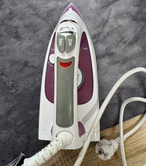 Naparovacia žehlička (steam iron) SwitchON 2600W - 4