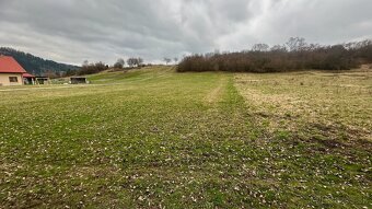 REZERVOVANÉ Stavebný pozemok v obci Vlachy na Liptove ID: - 4
