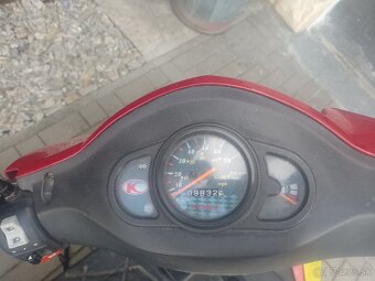 Predám skúter Kymco agility 50 s to spz - 4