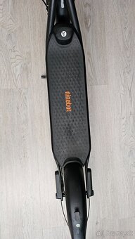 Ninebot by Segway KickScooter F2 - 4