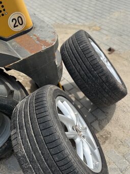 Predám 255/50r19 - 4