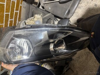 Predám hlavné svetlomety golf7 - 4